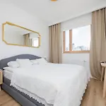 Nowoczesne Z Balkonem Kolejowa Nu Wola By Renters Apartment *
