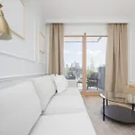 Nowoczesne Z Balkonem Kolejowa Nu Wola By Renters
