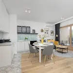 Nowoczesne Z Balkonem Kolejowa Nu Wola By Renters * Warsaw