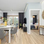 Nowoczesne Z Balkonem Kolejowa Nu Wola By Renters Warsaw