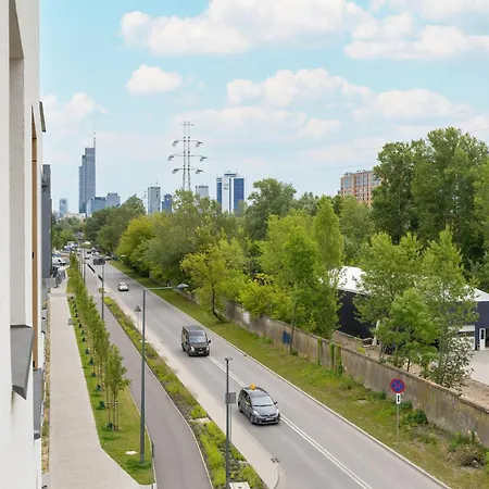 Nowoczesne Z Balkonem Kolejowa Nu Wola By Renters Βαρσοβία