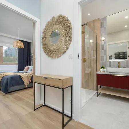 Nowoczesne Z Balkonem Kolejowa Nu Wola By Renters Βαρσοβία