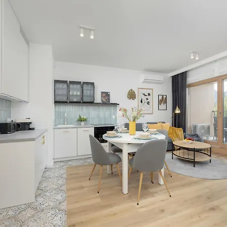 Nowoczesne Z Balkonem Kolejowa Nu Wola By Renters * Βαρσοβία