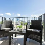 Lejlighed Nowoczesne Z Balkonem Kolejowa Nu Wola By Renters