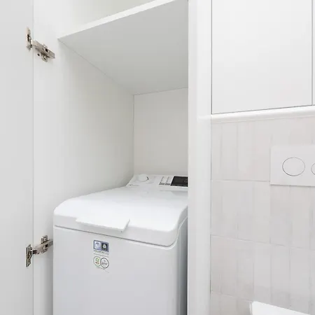 Nowoczesne Z Balkonem Kolejowa Nu Wola By Renters Varsavia