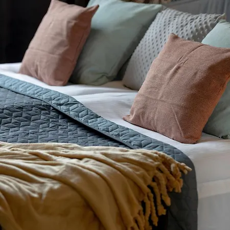 Nowoczesne Z Balkonem Kolejowa Nu Wola By Renters *