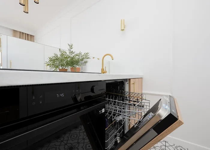 Apartment Nowoczesne Z Balkonem Kolejowa Nu Wola By Renters