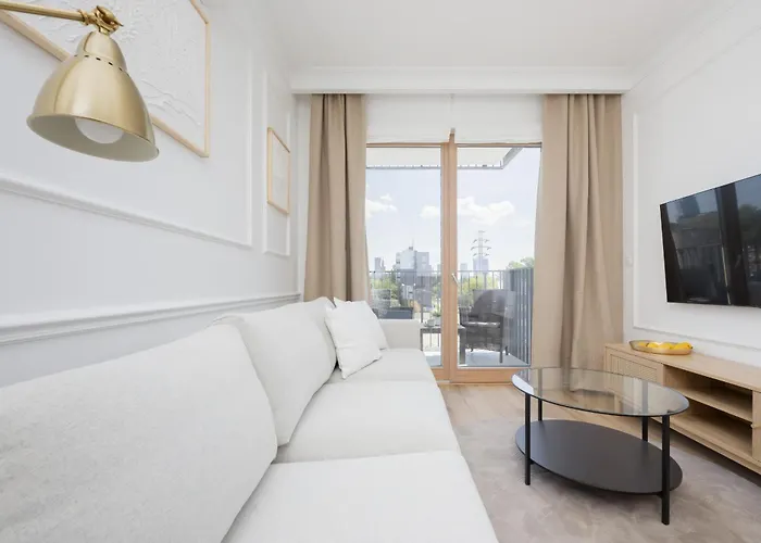 Nowoczesne Z Balkonem Kolejowa Nu Wola By Renters