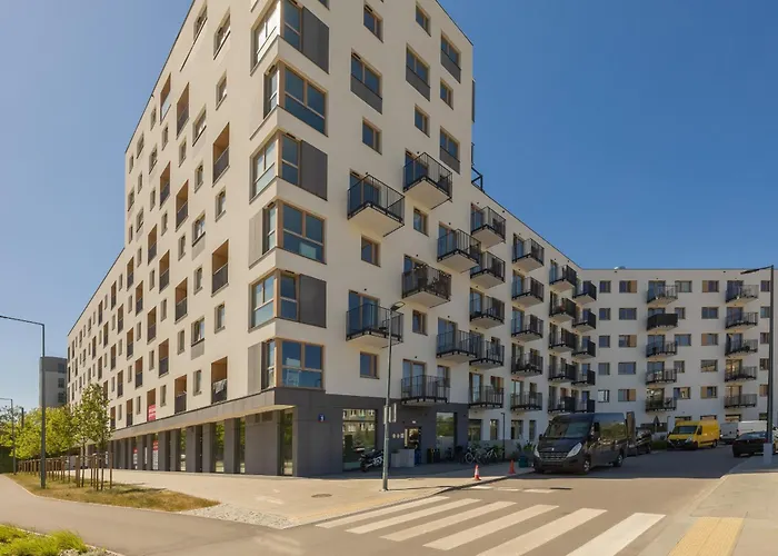 Apartment Nowoczesne Z Balkonem Kolejowa Nu Wola By Renters