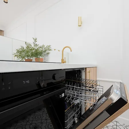Apartamento Nowoczesne Z Balkonem Kolejowa Nu Wola By Renters