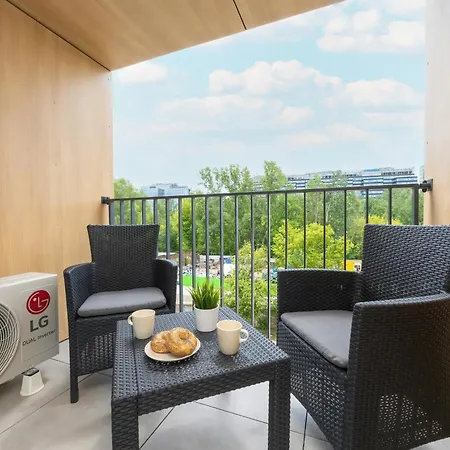 Apartamento Nowoczesne Z Balkonem Kolejowa Nu Wola By Renters